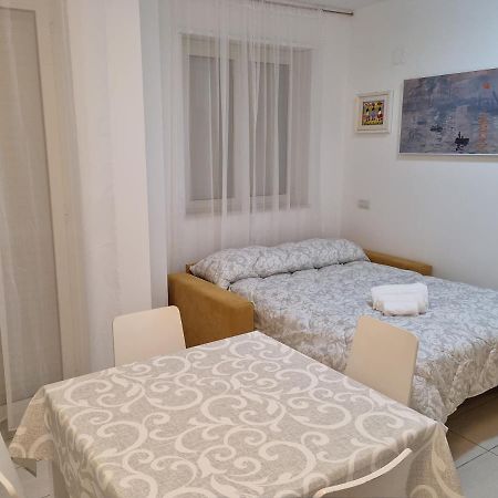 Casamare Alba Adriatica Frontemare Apartamento Exterior foto